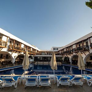 Costa Bitezhan Hotel